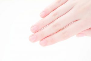 美しい爪の手